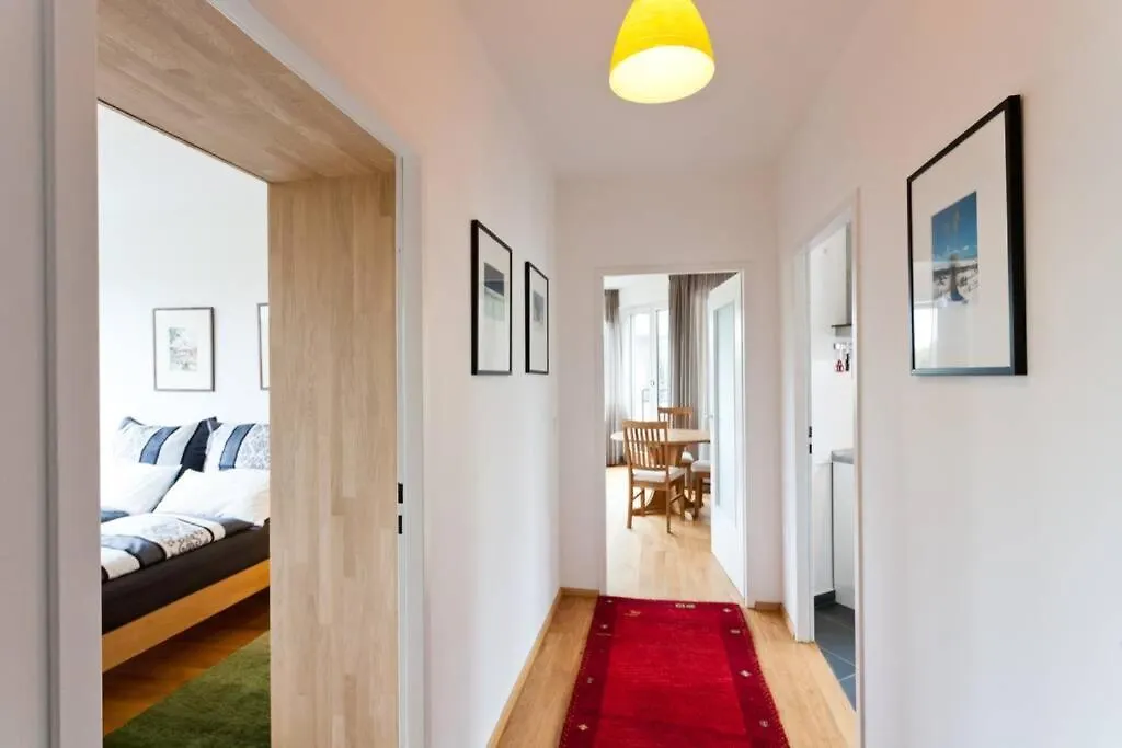 On The Landwehrkanal Apartment Berlin